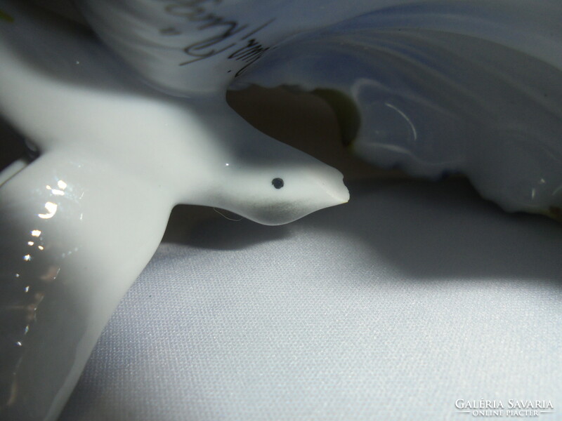 Porcelain ashtray, ashtray with seagull decoration