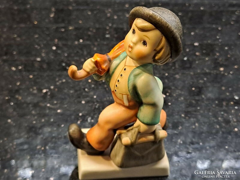 Goebel Hummel Germany porcelán esernyős kisfiú szobor 10 cm nipp gyűjtői figura