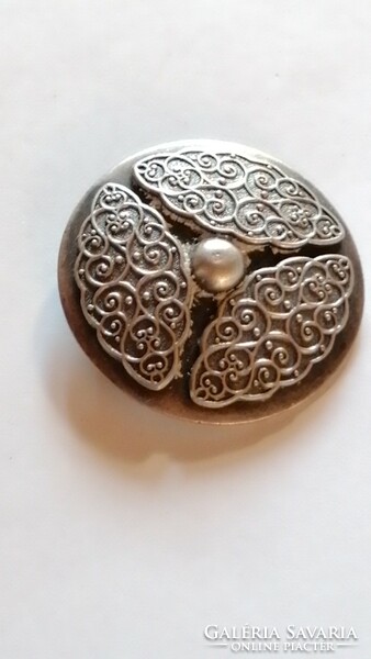 Old craftsman brooch 620.