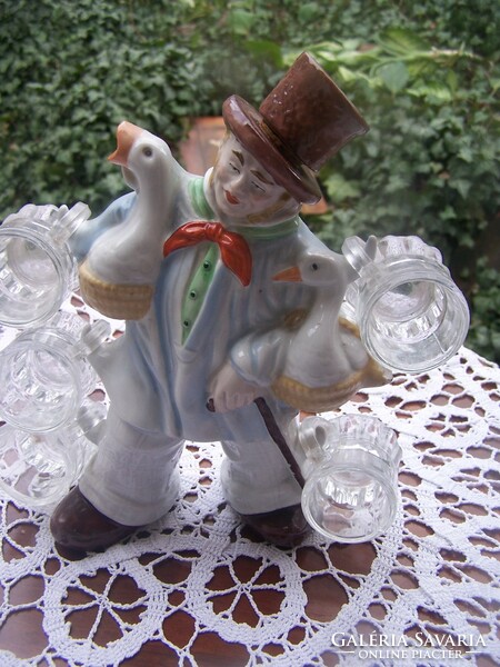 Butella- Libaárus- figurális porcelán flaska pohárkákkal- röviditalos készlet