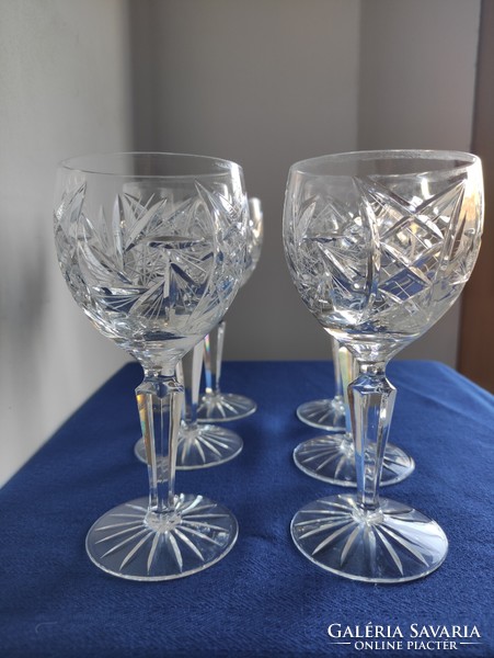 6 Crystal champagne / wine glasses with swirling lips