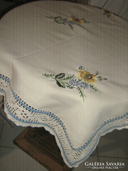 Beautiful vintage floral embroidered crochet edge woven tablecloth
