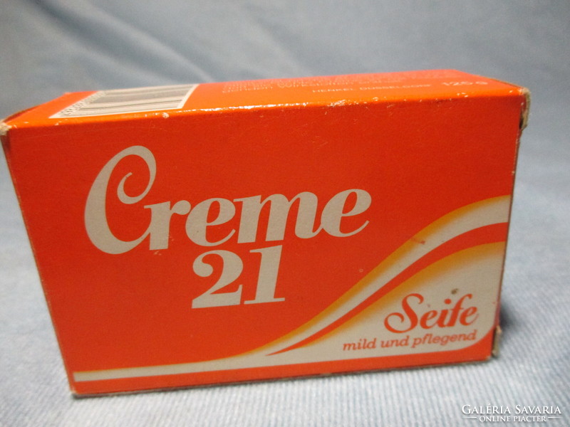 Retro creme 21 soap