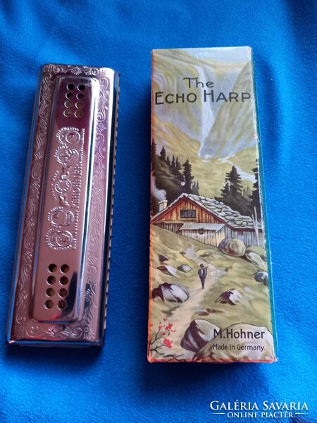 Older hohner echo c/g harmonica in mint condition