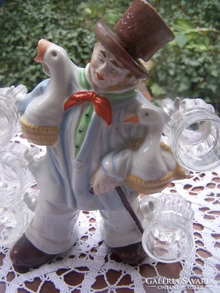 Butella - goose seller - figural porcelain flask with glasses - short drink set