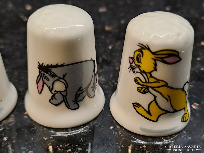 Micimackó és barátai angol porcelán gyűszű kollekció mese Winnie the Pooh