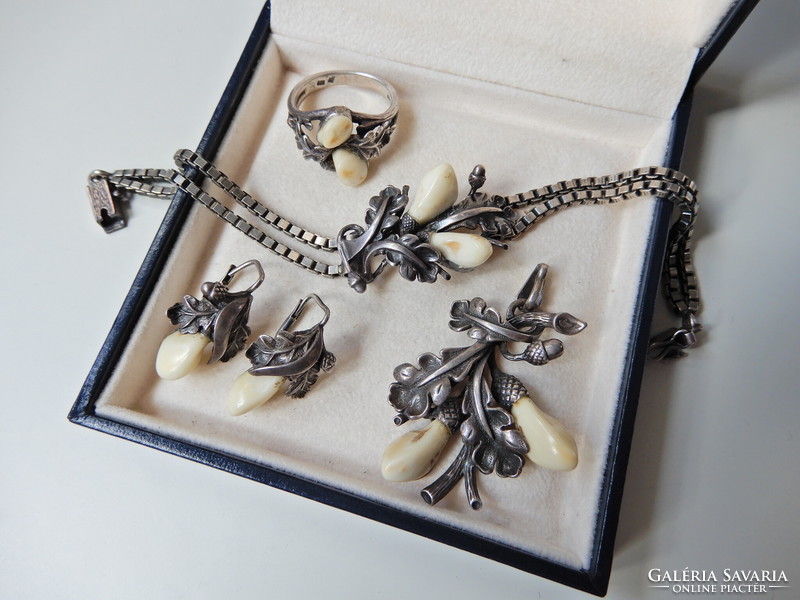 Old hunter silver jewelry set with real teeth