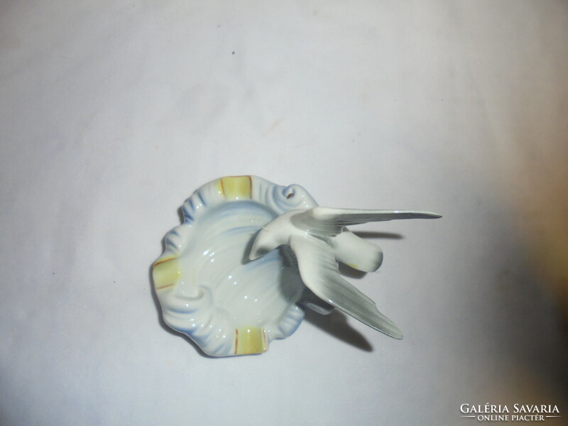 Porcelain ashtray, ashtray with seagull decoration