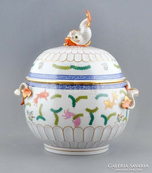 Herendi porcelán: Poisson Ko-i halas leveses tál, 5 literes porcelán leveses kupola alakú tetővel