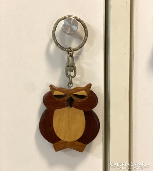 From the owl collection, an old wooden key holder with an owl figure 11 cm