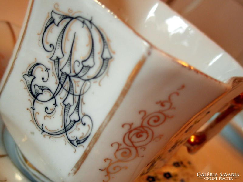 Monarchy period hand-painted monogrammed cup+bottom - art@decoration