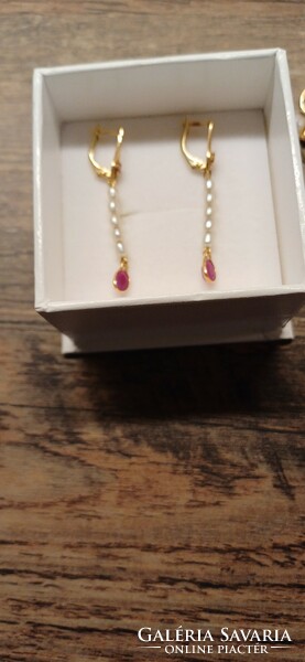 Original ruby pearl 14k gold earrings 2.38 g