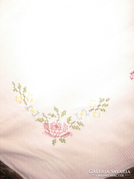 A beautiful, elegant cross-stitch hand-embroidered rose tablecloth