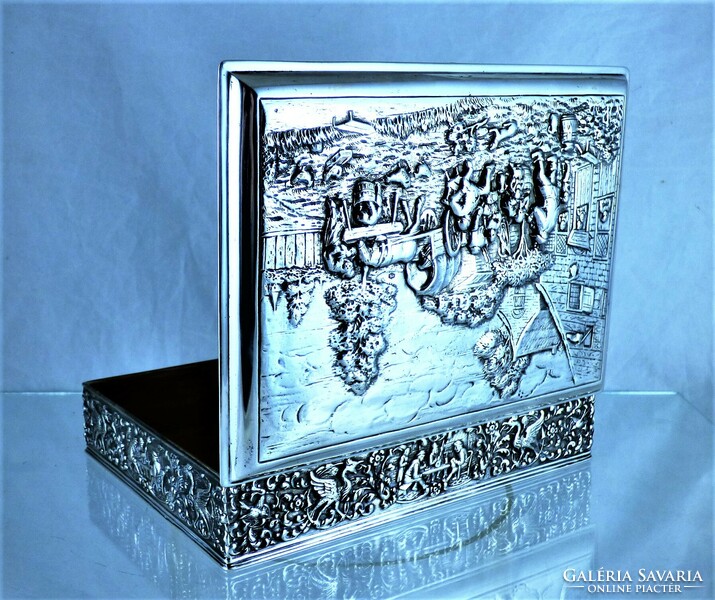 Beautiful, antique silver box, Holland!!!