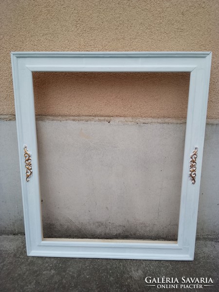 White wooden photo frame. Nest: 60x50 cm -