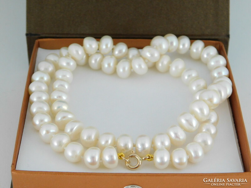 14K gold beautiful pearl necklace