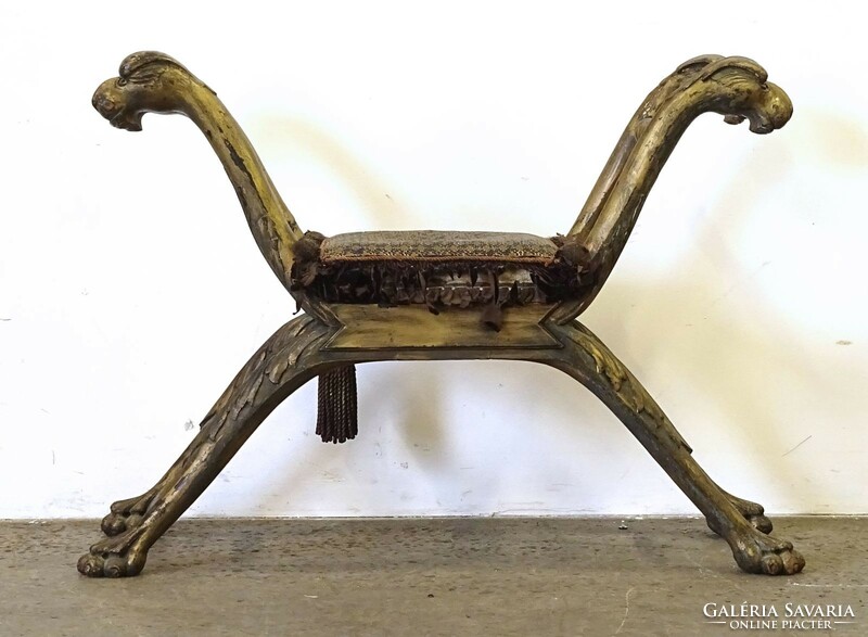 1Q558 antique beautiful carved gilt castle furniture lion Etruscan chair seat