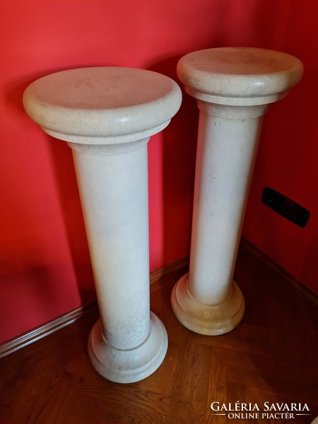 Pair of marble pedestals (posztamens)