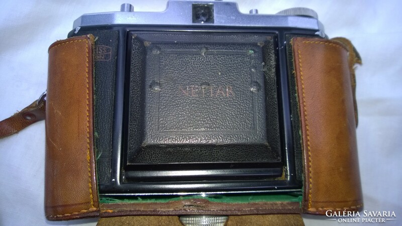 Pronto accordion camera in good condition in leather case