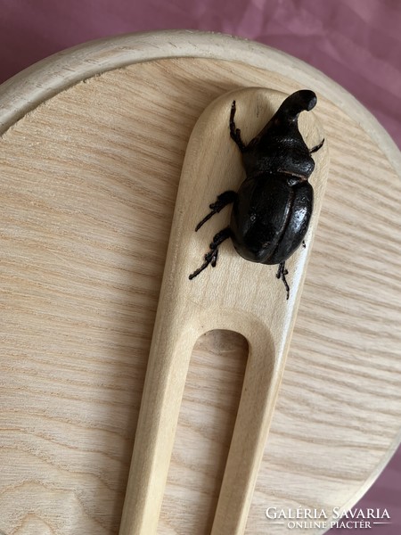 Hairpin with a rhinoceros beetle pattern, hair ornament carved from ash wood