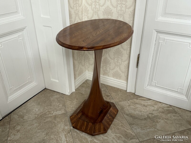 Art-deco propeller table from a b32 heavy bomber