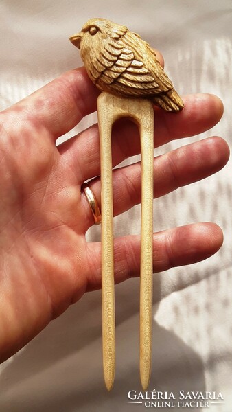 Carved from maple wood with a bird pattern, hair pin, hair ornament