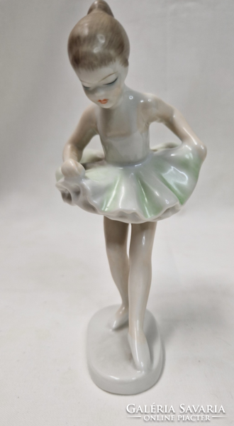 Ravenclaw porcelain ballerina girl figurine in perfect condition 14 cm