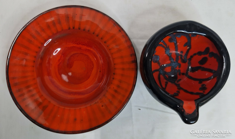 Retro iparművészeti narancssárga-fekete mázas kerámia falitányér és kiöntő vagy hamutál párban eladó