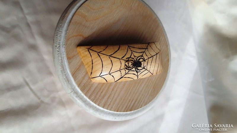 French hair clip decorated with a spider pattern, made of maple wood