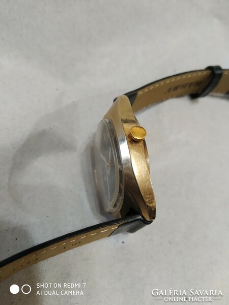 Cornavin (poljot 2614.2H) 17-stone, date display, gold-plated men's watch.