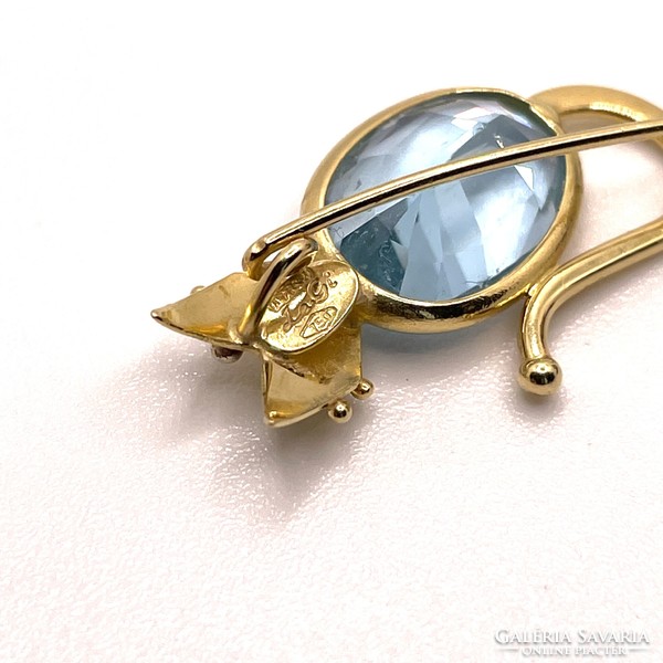 Le gi 18 carat gold cat brooch with topaz