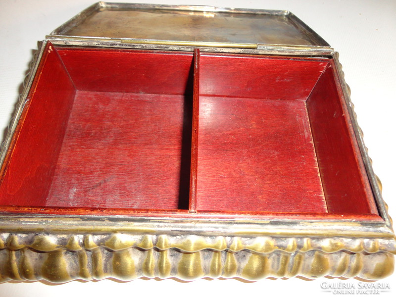 Copper / anno silver-plated / cigar box with two compartments