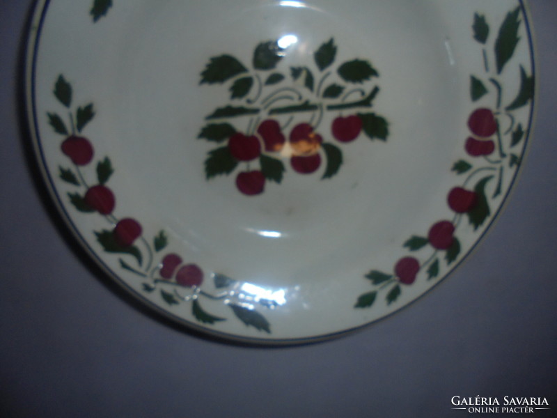 Old Wilhelmsburg cherry pattern wall plate, plate