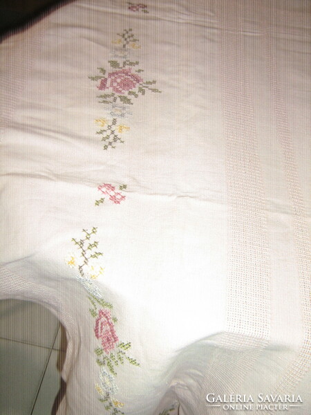 A beautiful, elegant cross-stitch hand-embroidered rose tablecloth