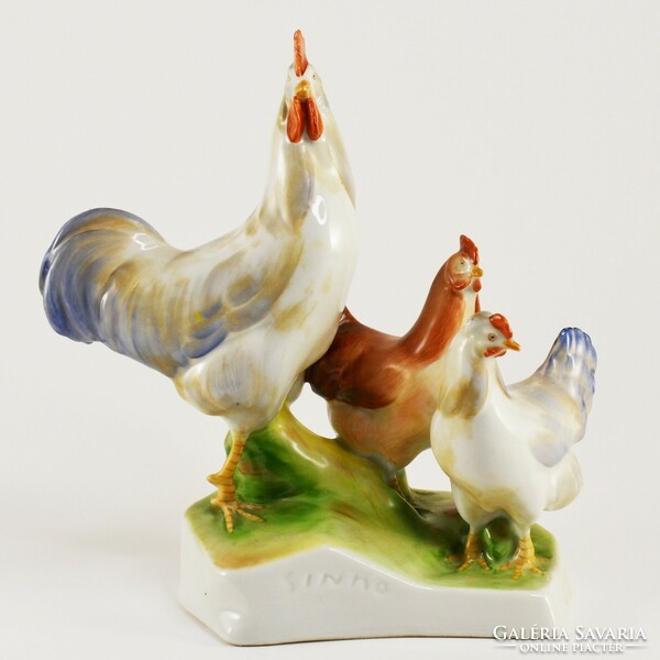 Zsolnay rooster with hens