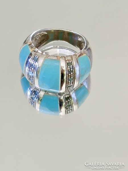 Stunning solid silver ring