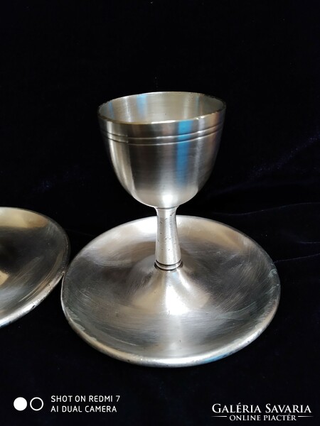 Pair of silver-plated egg holders (Móricz Hacker/Vienna)