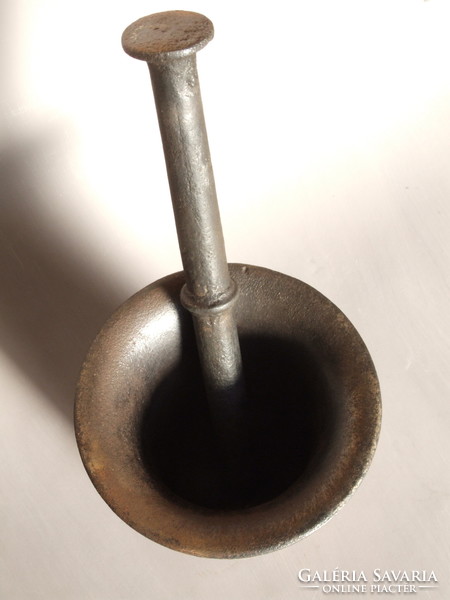 Mortar and pestle (191221)