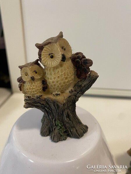 From the owl collection, a figure decoration with an old owl chick, polyresin resin 8 cm