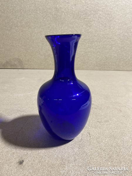Üveg váza, art deco, 21 x 11 cm-es magasságú szépség.3030
