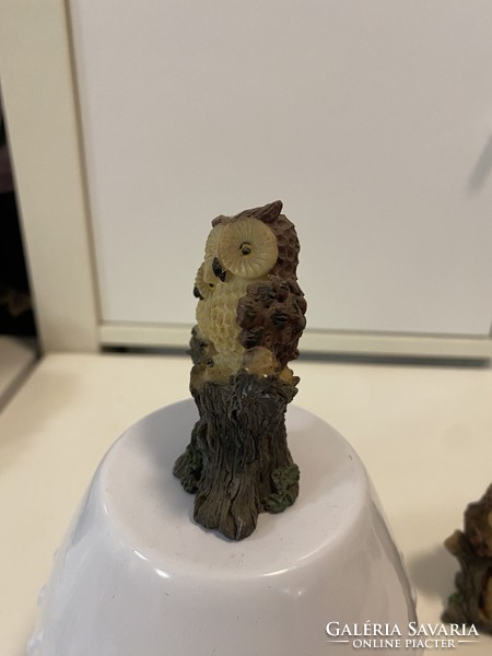 From the owl collection, a figure decoration with an old owl chick, polyresin resin 8 cm