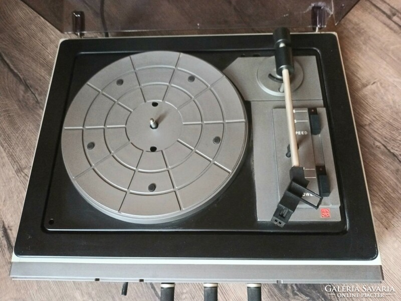 Tesla nzc-041 retro turntable