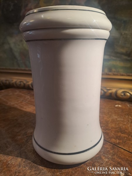 Antique porcelain apothecary jar, apothecary pot paste zinci...