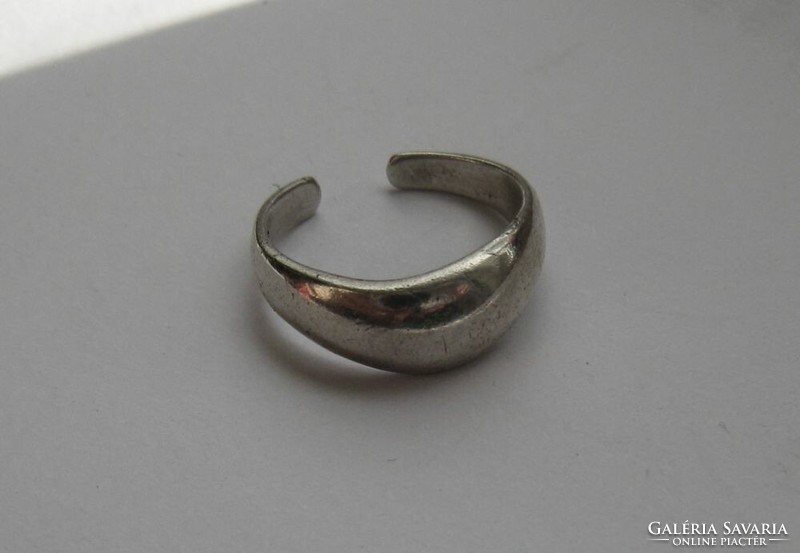 Silver toe ring or little finger ring
