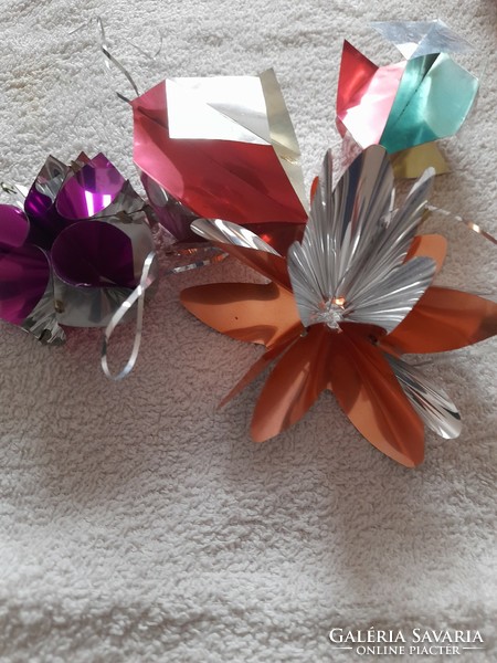 Retro tinsel decorations + free