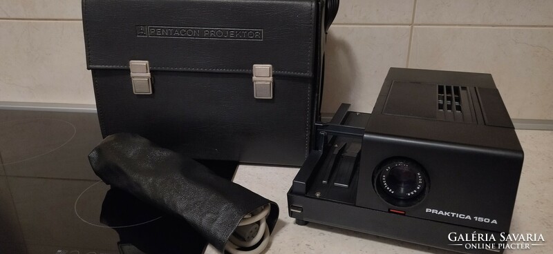 Pentacon praktica 150 is the slide projector