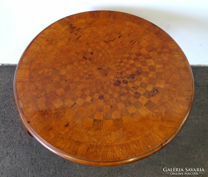 1Q561 Antik gyönyörű neobarokk háromlábú sakk intarziás patkós körasztal szalonasztal
