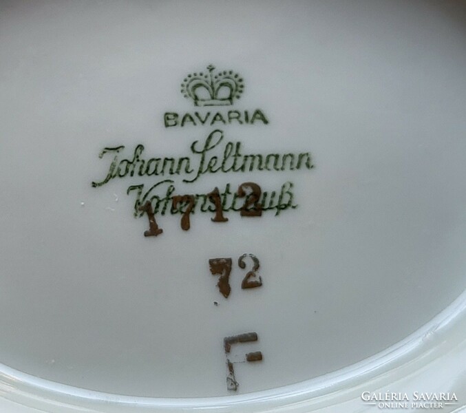 Johann seltmann vohenstrauss Bavarian German porcelain sauce and gravy bowl with pouring flower pattern
