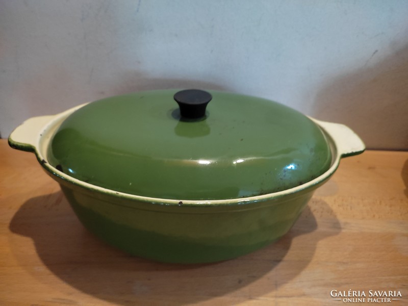 Cast iron bowl, baking dish