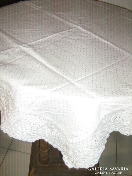 Beautiful white madeira lacy damask tablecloth